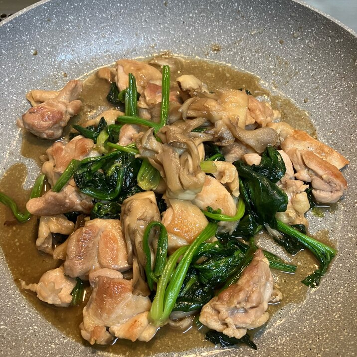 鶏肉とほうれん草と舞茸のコンソメ醤油炒め^_^